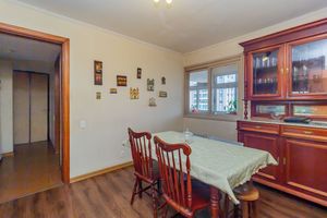 Image 33 - 838038