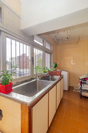 Image 38 - 838038