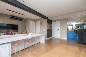 Image 6 - 838091