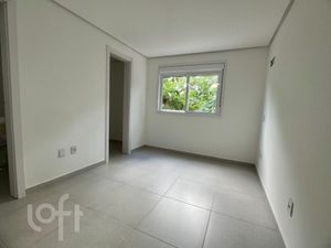 Image 9 - 838107