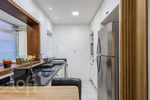 Image 10 - 838357