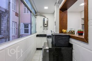 Image 11 - 838357