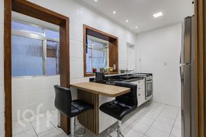 Image 9 - 838357