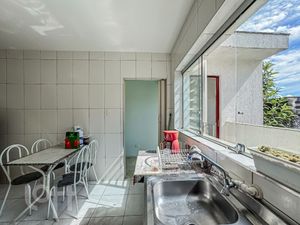 Image 10 - 838399