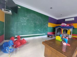 Image 27 - 838433