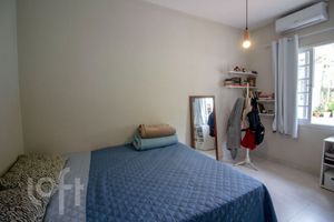 Image 17 - 838472
