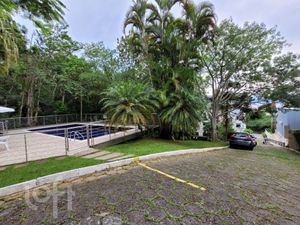 Image 10 - 838592