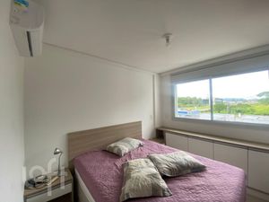 Image 10 - 838622
