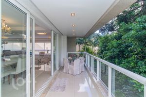 Image 15 - 838716