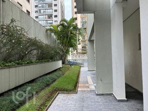 Image 32 - 838737