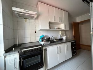 Image 21 - 838737