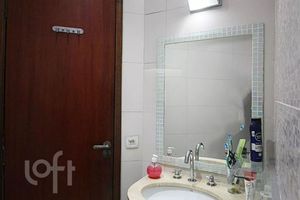 Image 9 - 838739