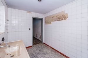 Image 22 - 838779