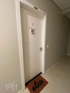 Image 19 - 838782