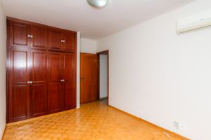Image 22 - 838823