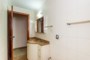 Image 25 - 838823