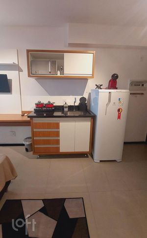 Image 2 - 838861
