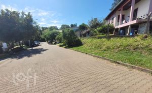 Image 33 - 838878