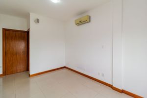 Image 38 - 838911