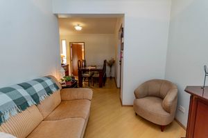 Image 4 - 838948