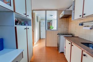 Image 21 - 838948