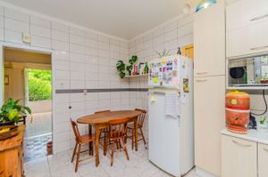 Image 22 - 838955
