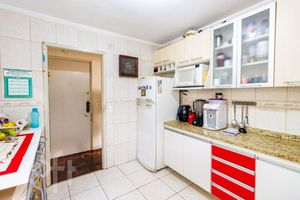 Image 16 - 839017