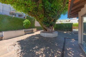 Image 32 - 839041