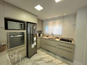 Image 4 - 839046