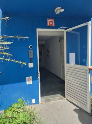 Image 37 - 839057