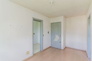 Image 3 - 839068