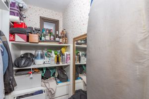Image 21 - 839106