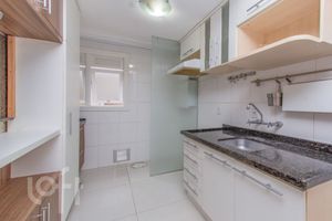 Image 1 - 839180