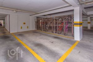 Image 21 - 839180