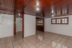 Image 35 - 839220