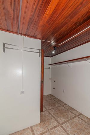 Image 43 - 839220