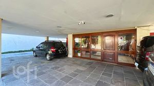Image 35 - 839255