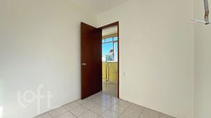 Image 30 - 839255