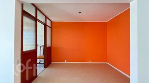 Image 19 - 839255