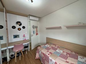 Image 11 - 839325
