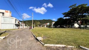 Image 20 - 839579