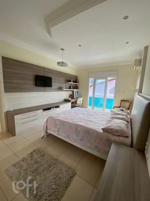 Image 17 - 839893