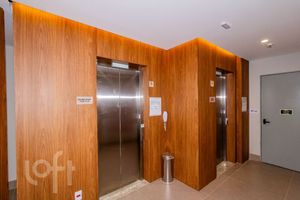 Image 39 - 839907