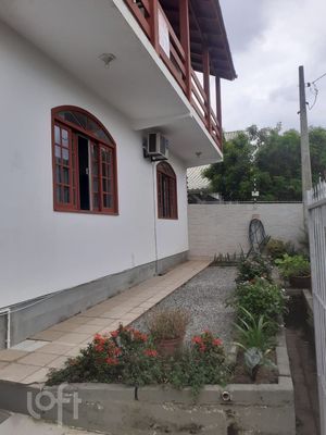 Image 22 - 840086
