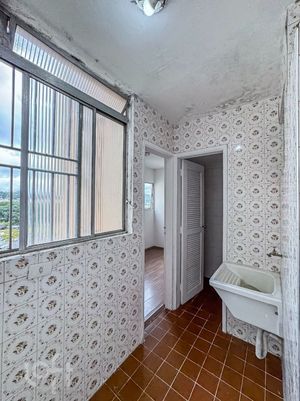 Image 7 - 840089
