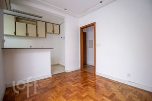 Image 1 - 840120