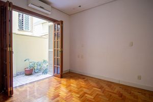 Image 17 - 840120