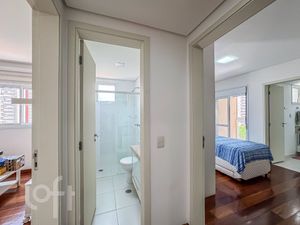 Image 15 - 840185