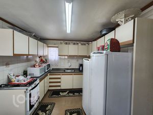 Image 39 - 840221