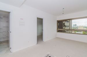 Image 10 - 840473